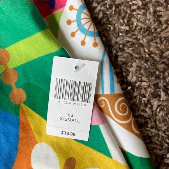 NWT - Disney Parks It’s A Small World Leggings - Picture 2 of 7